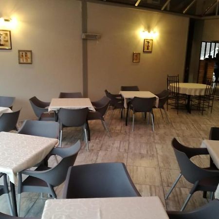 Skylight Lodge Harrismith Esterno foto