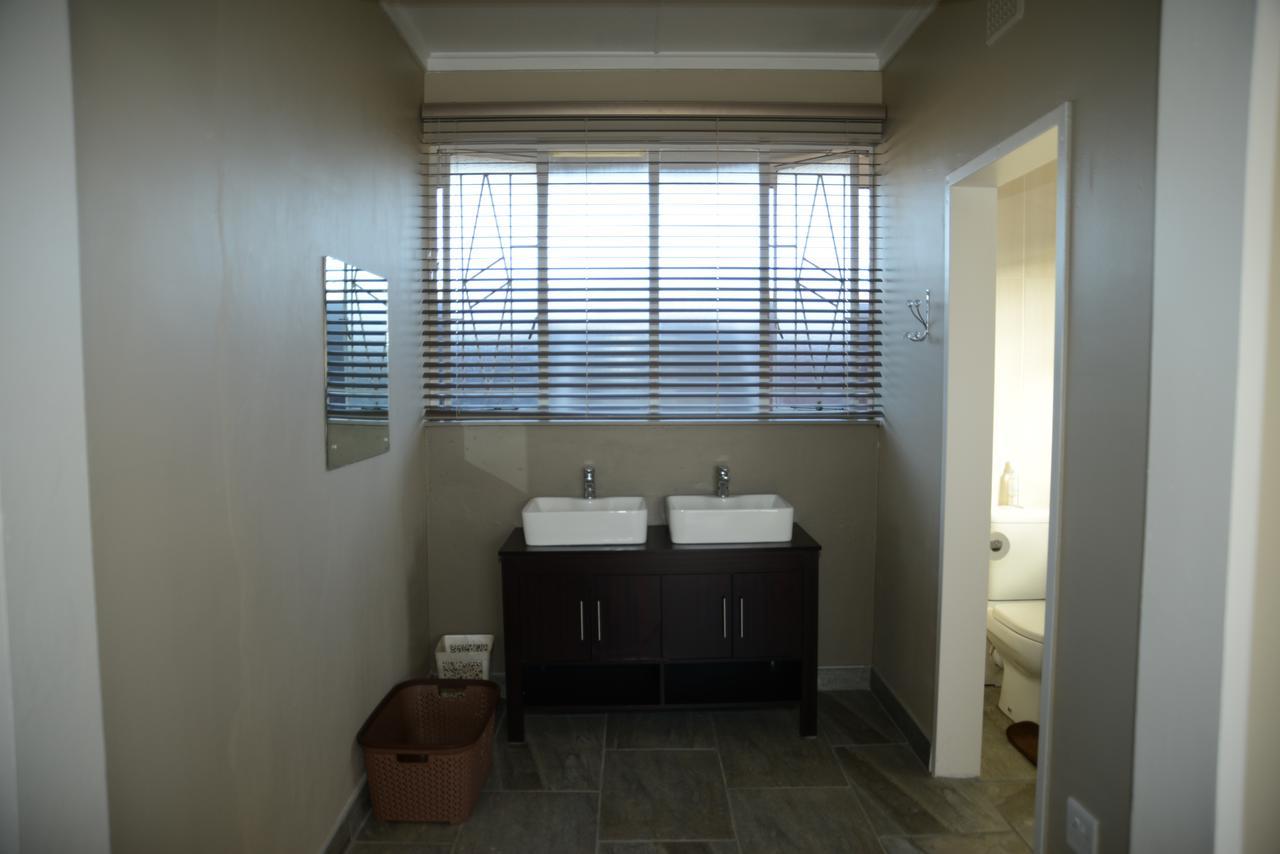 Skylight Lodge Harrismith Esterno foto