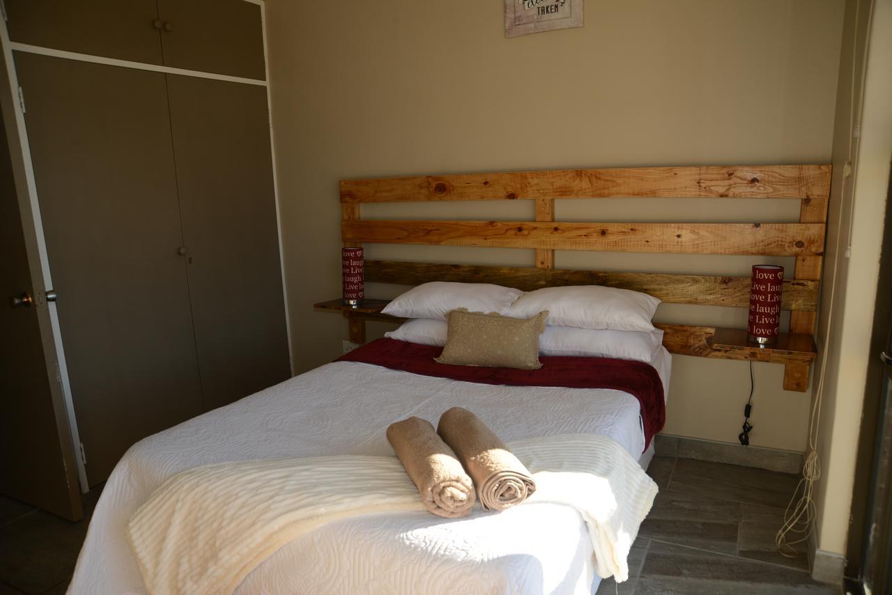 Skylight Lodge Harrismith Esterno foto