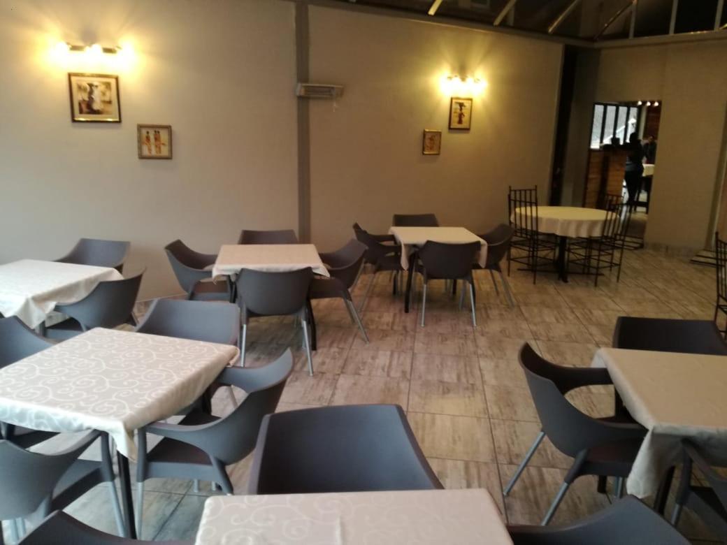 Skylight Lodge Harrismith Esterno foto