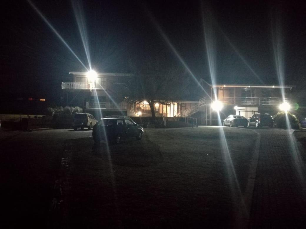 Skylight Lodge Harrismith Esterno foto