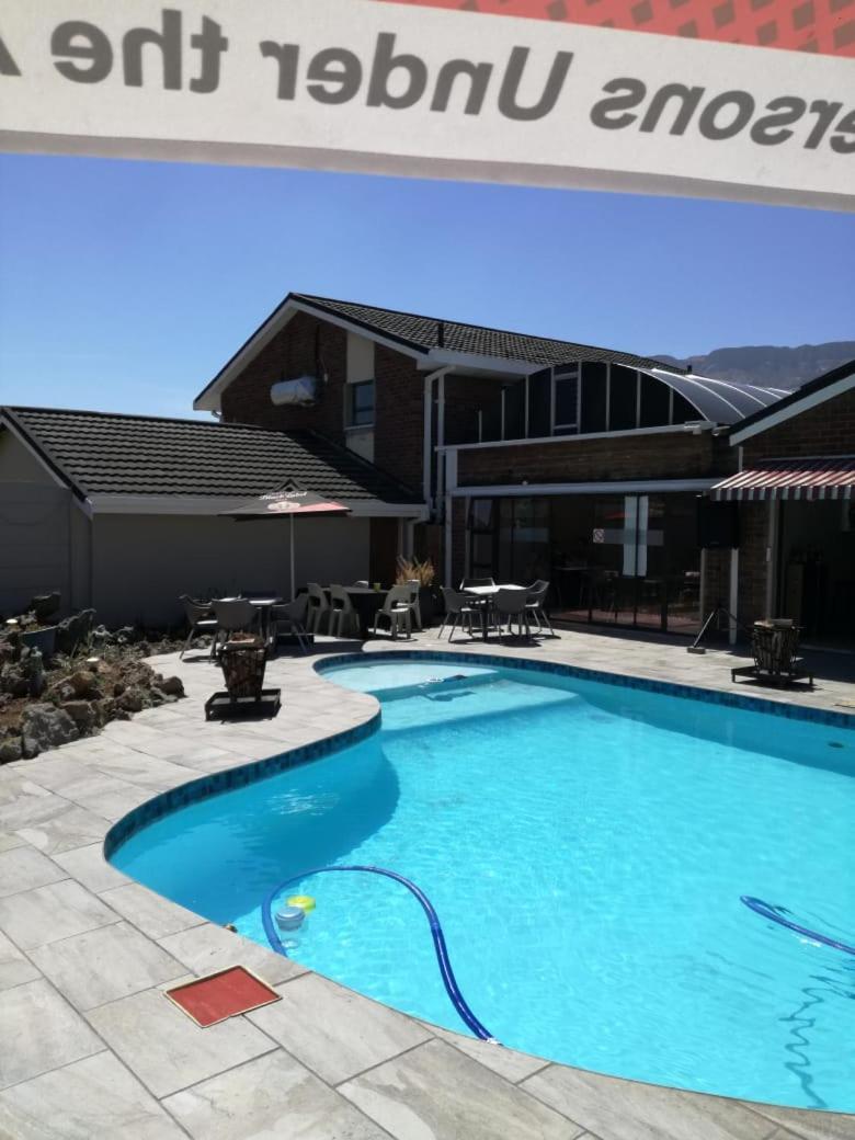 Skylight Lodge Harrismith Esterno foto